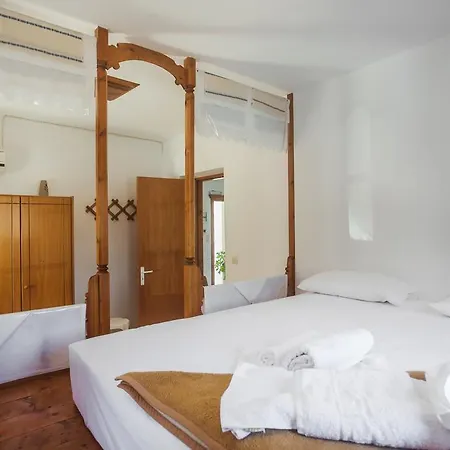Hotel Archontiko And 3*
