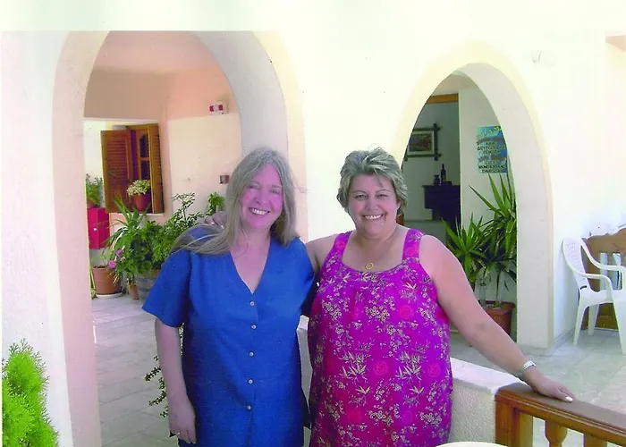 Otel Arhontiko Foiníkion