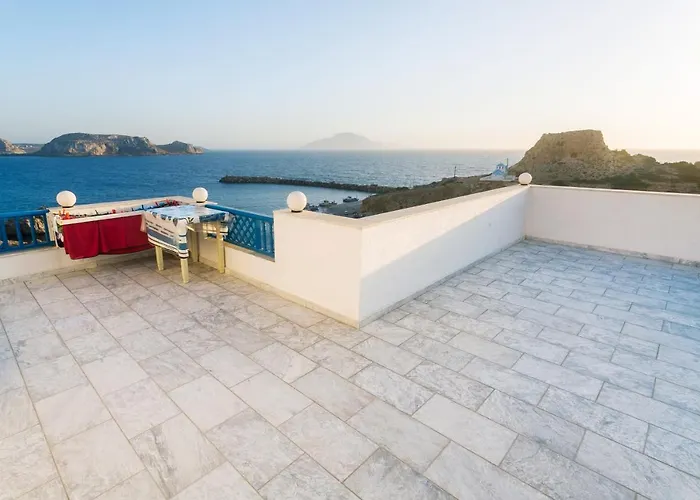 Arhontiko Otel Foiníkion